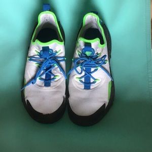 Nike Mens Huarache size 9 Eur 42.5